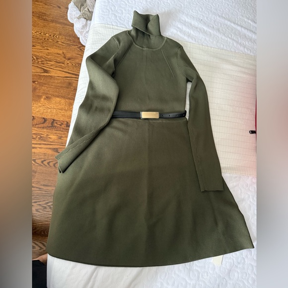 Commense Forest Green Long Sleeve Dress - Picture 2 of 7